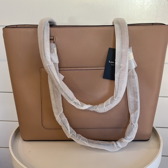 NWT KATE SPADE LARGE TOTE IN LIGHT FAWN - Picture 2 of 3